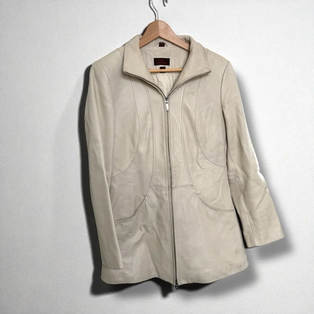 Vintage Danier Genuine Leather Jacket Creamy Taupe, Zip, Minimalist Cut 8/10 - Picture 2 of 8